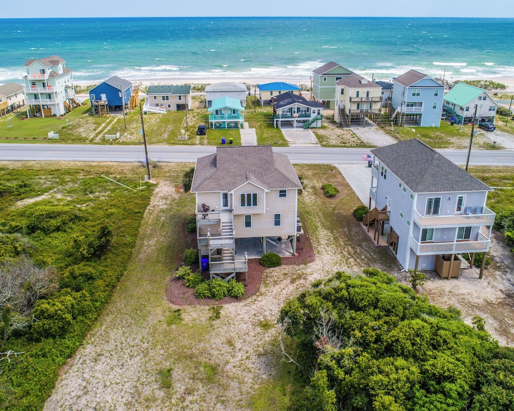 Pelican Palms by Topsail Realty