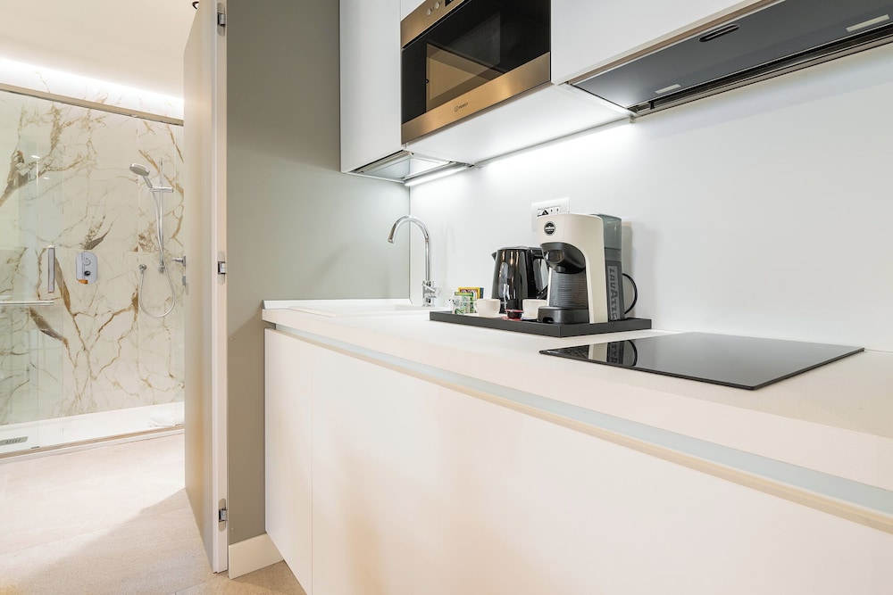 KARALIN SONNINO SUITES
