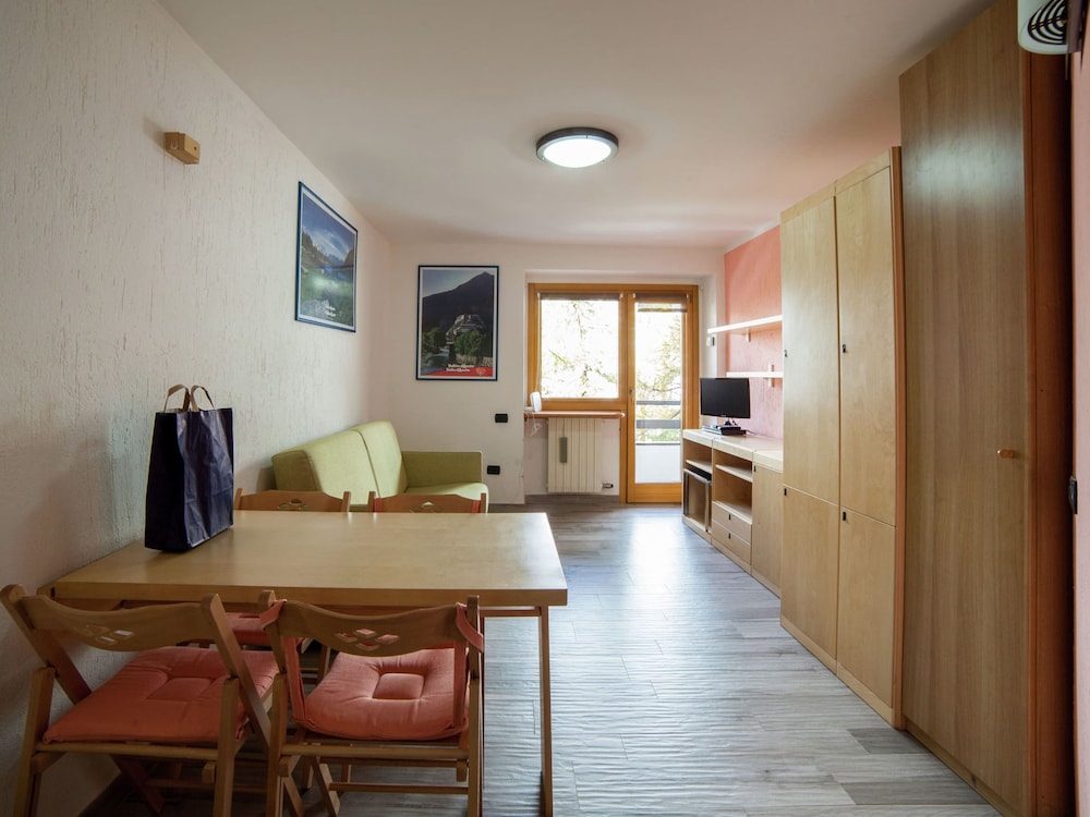 Matterhorn View Apartment in Breuil-Cervinia near Ski Area photo 4