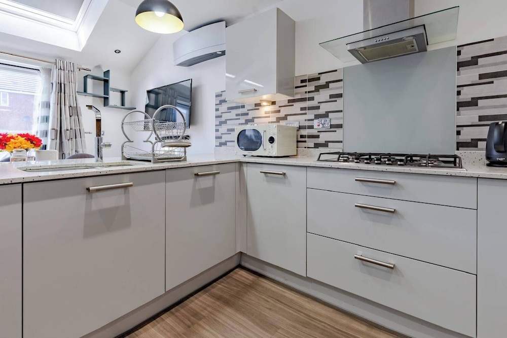 Sunset View-luxury 2-bed House Near Birmingham