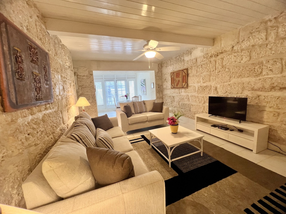 Inchcape Seaside Villas
