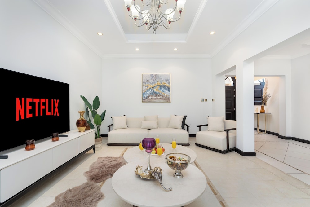 Samaya Holiday Homes - Luxury Villa