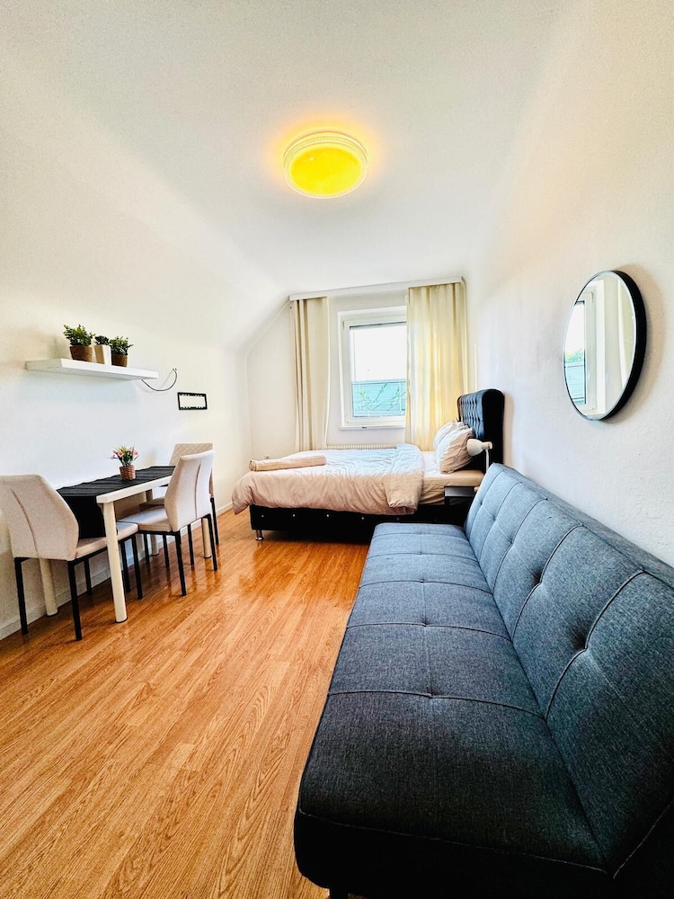 Cozy Garden Villa near Danube For 16P