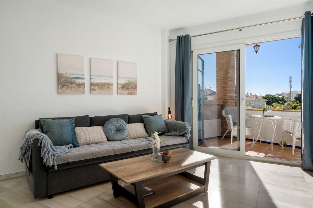 Blue Pearl Apartment Old Town Fuengirola Ref 24 by Costarentals - Ref 24