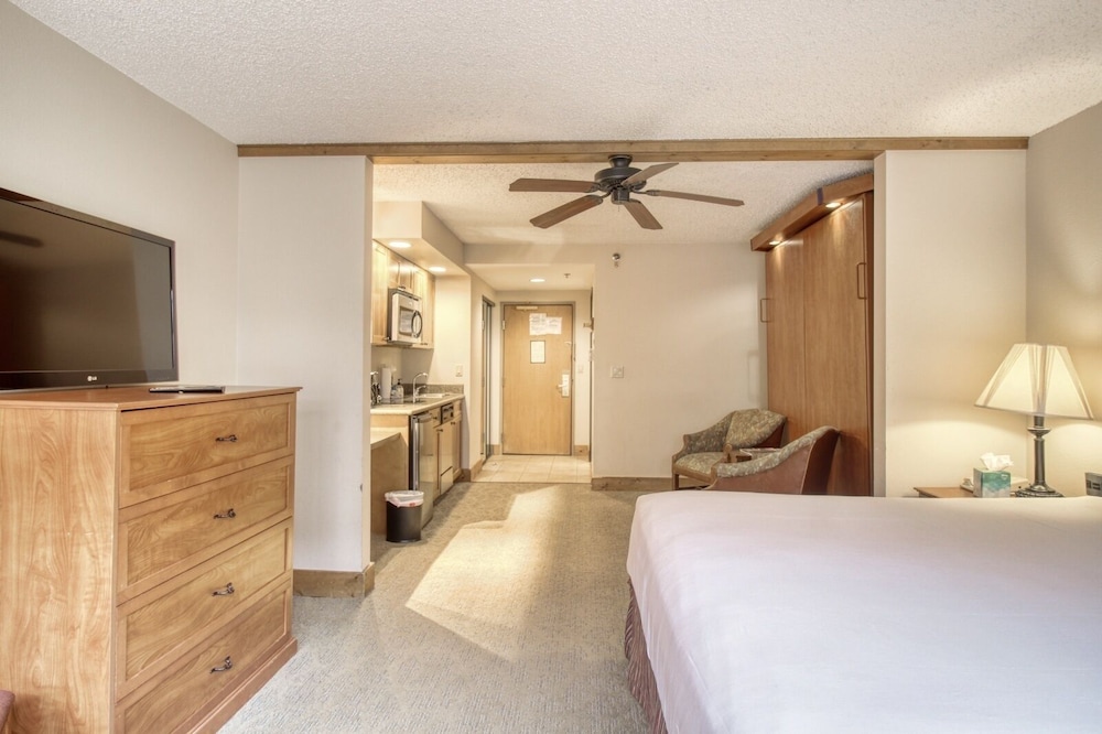 The Grand Lodge by Traverse Hospitality (No Resort Fees)