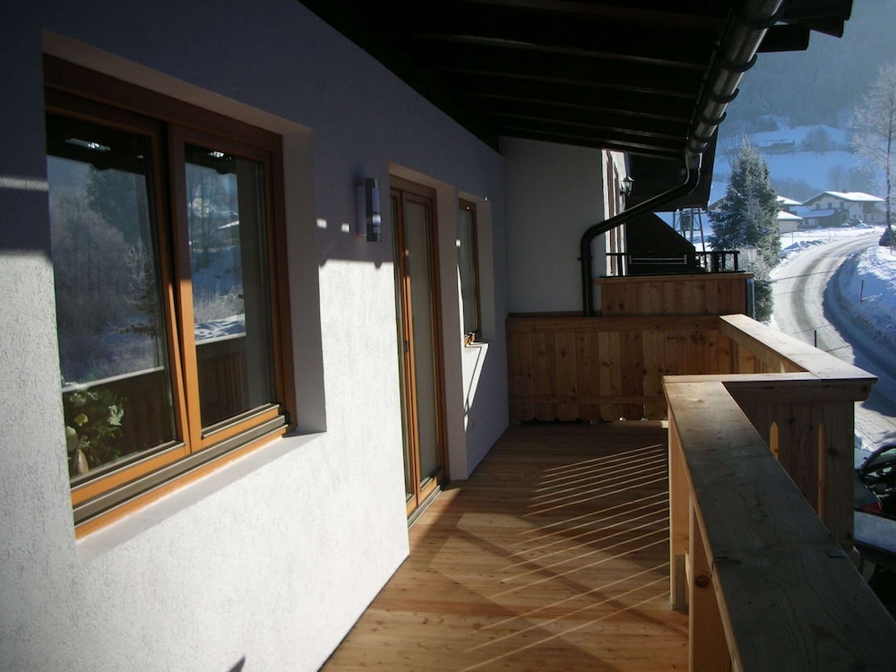 Boutique Apartment With Mountain View