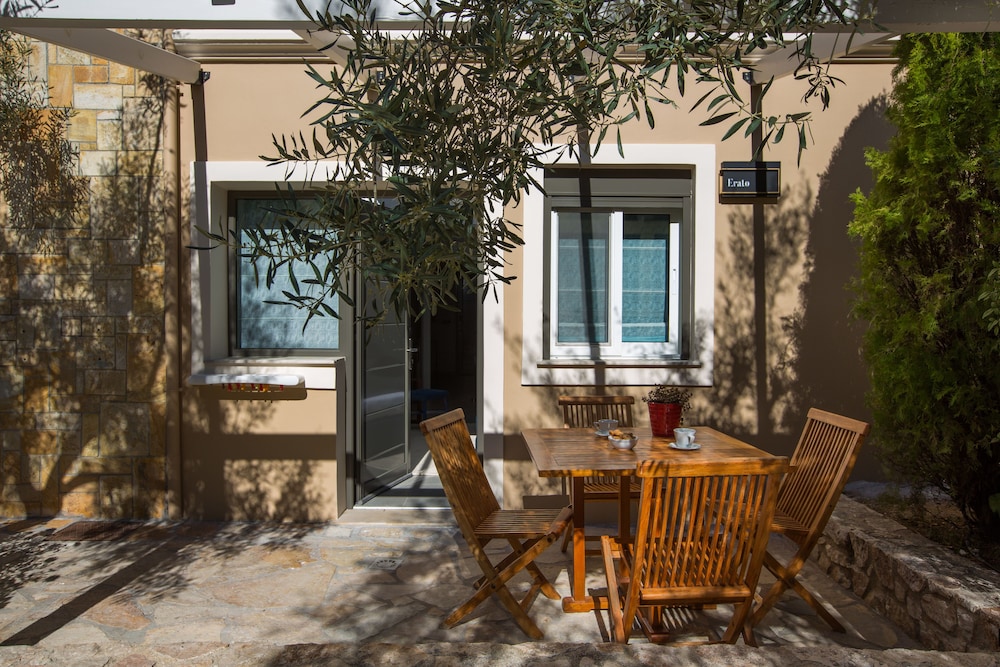 Anthemion Suites & Villas