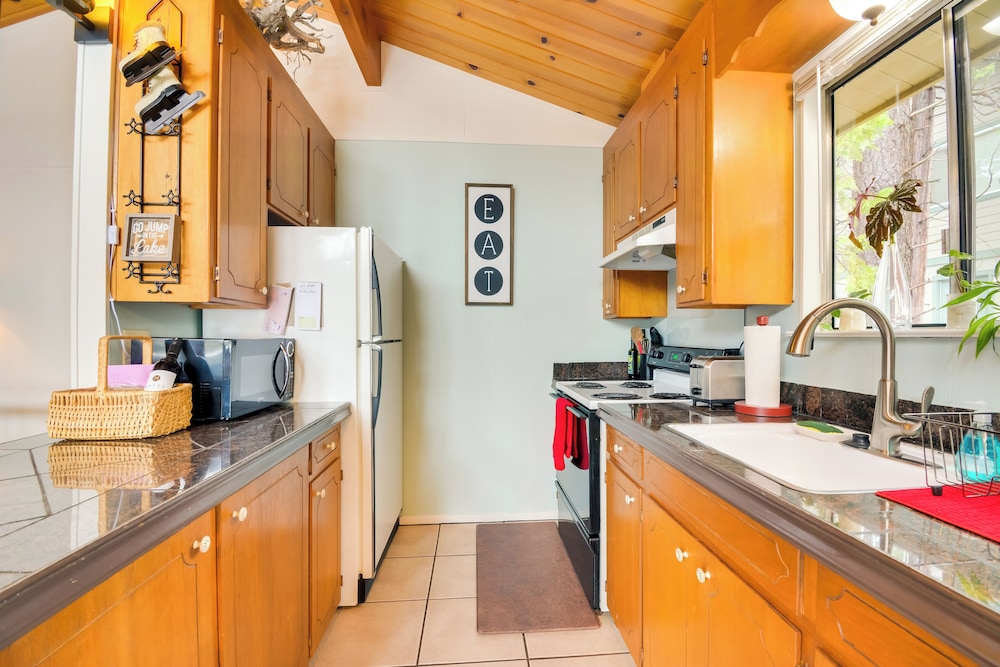 Cozy Groveland Chalet Near Yosemite!