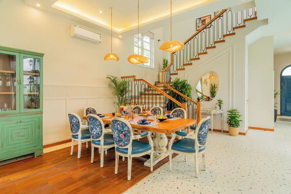 Esh Cottages Birch | Hillside 4-BHK Hideaway With Lush Garden, Common Pool, & Gaming Zone