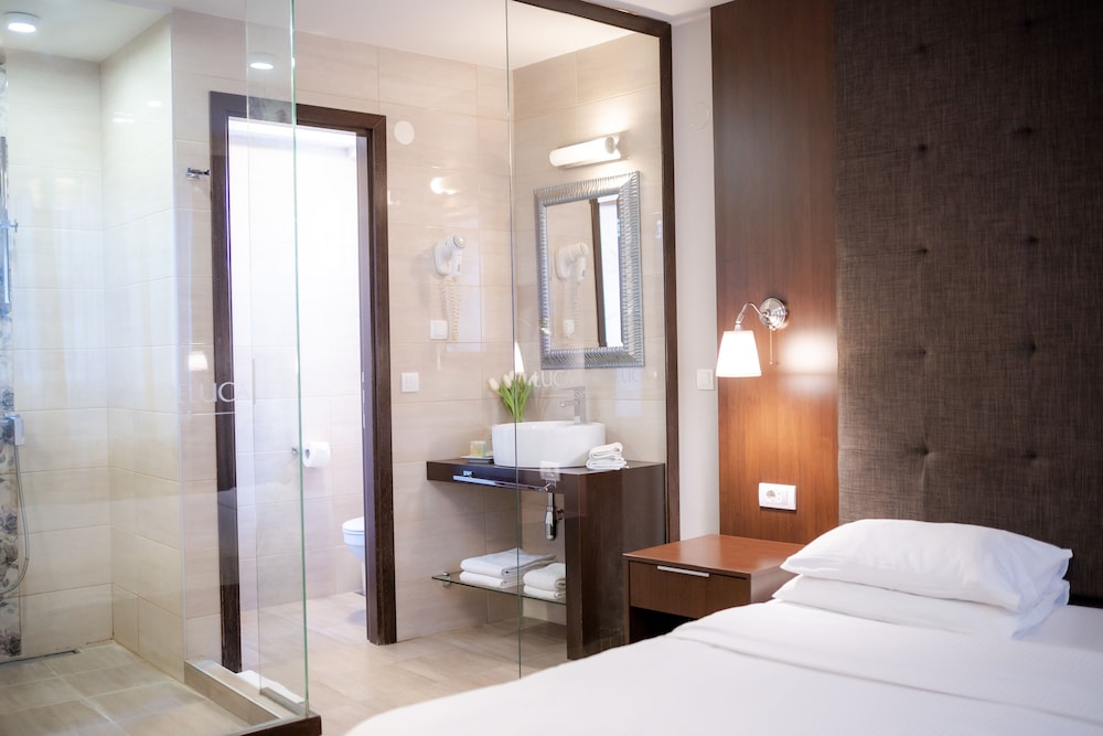Luxury Rooms Luca and De Luca view 4