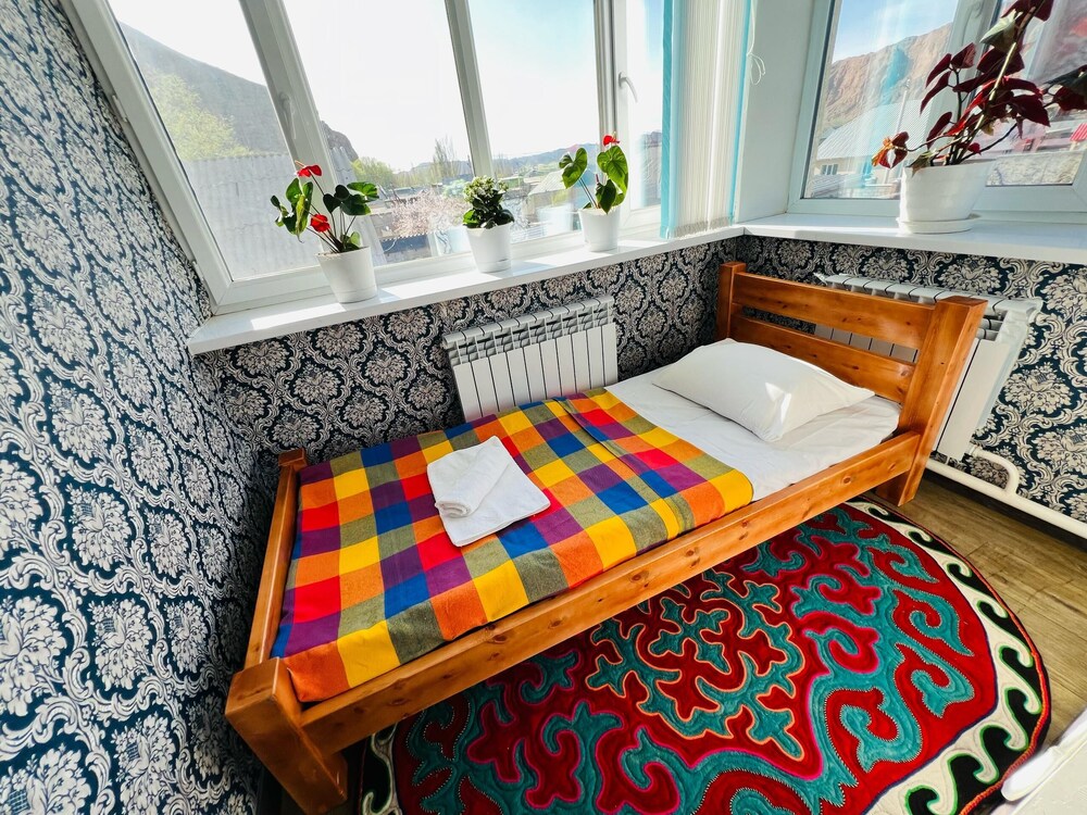 DADOW Guesthouse