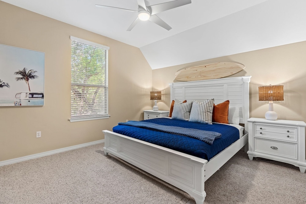Honey Bee Bungalows by Avantstay Boat Friendly Pool Access