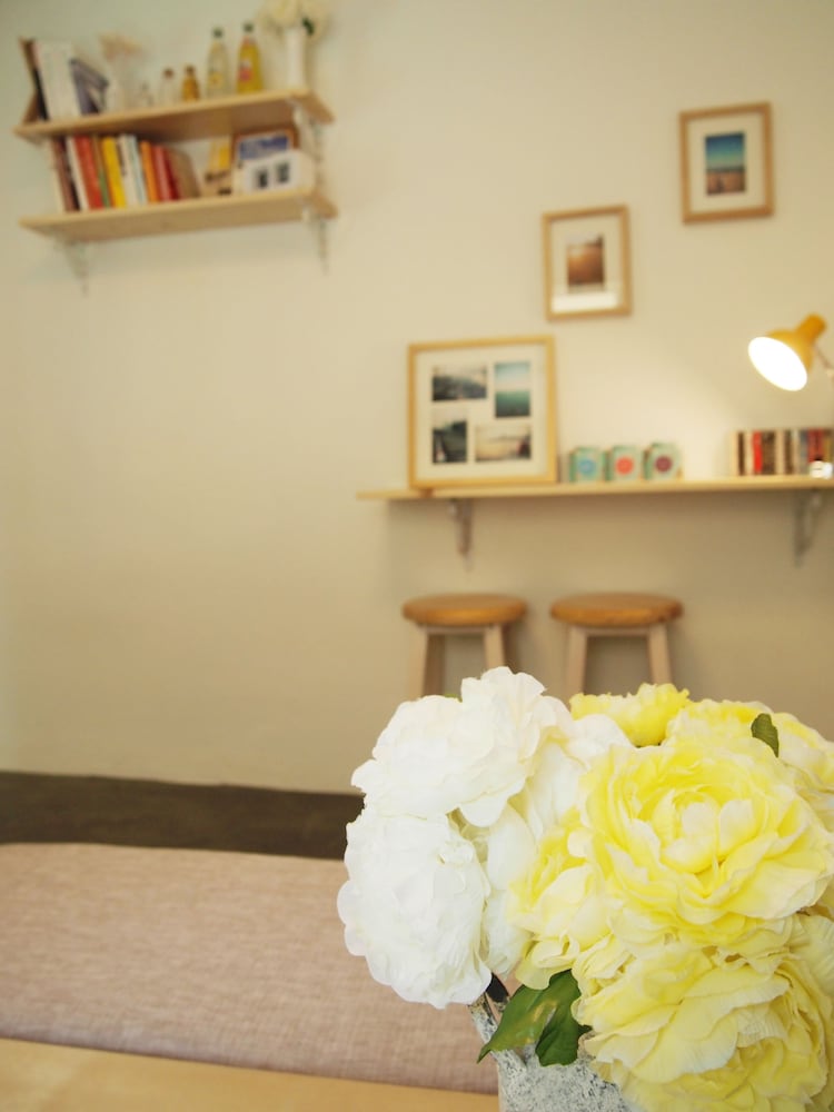 710 Guest house Yellow