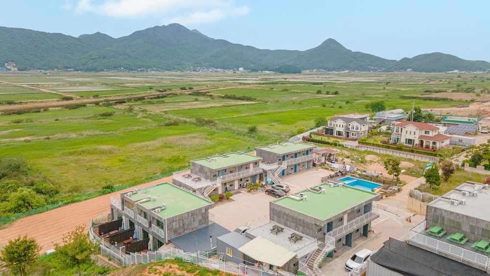 Ganghwa The Starspa Pension view 4