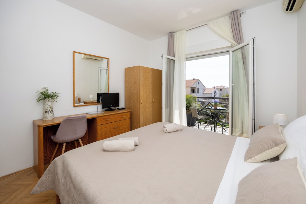 Double bed Room With Private Bathroom and Balcony view 5