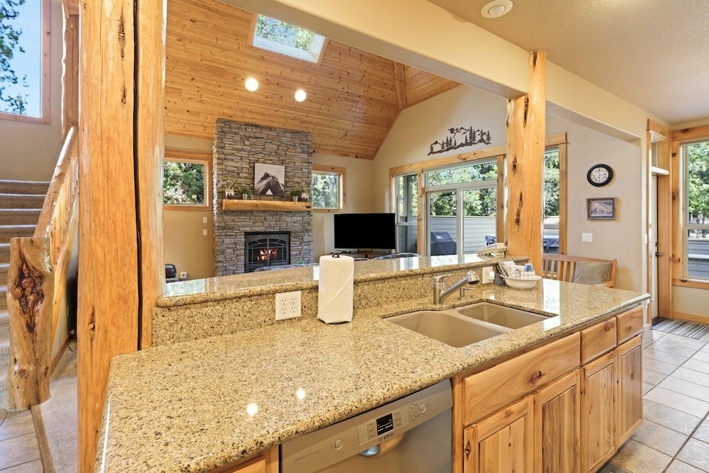 Poplar 16 5 Bedroom Home