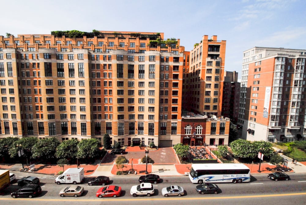 Global Luxury Suites at The Convention Center