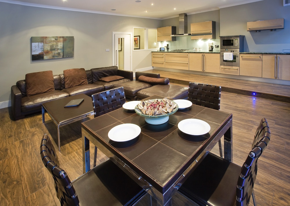 Burnets Apartments