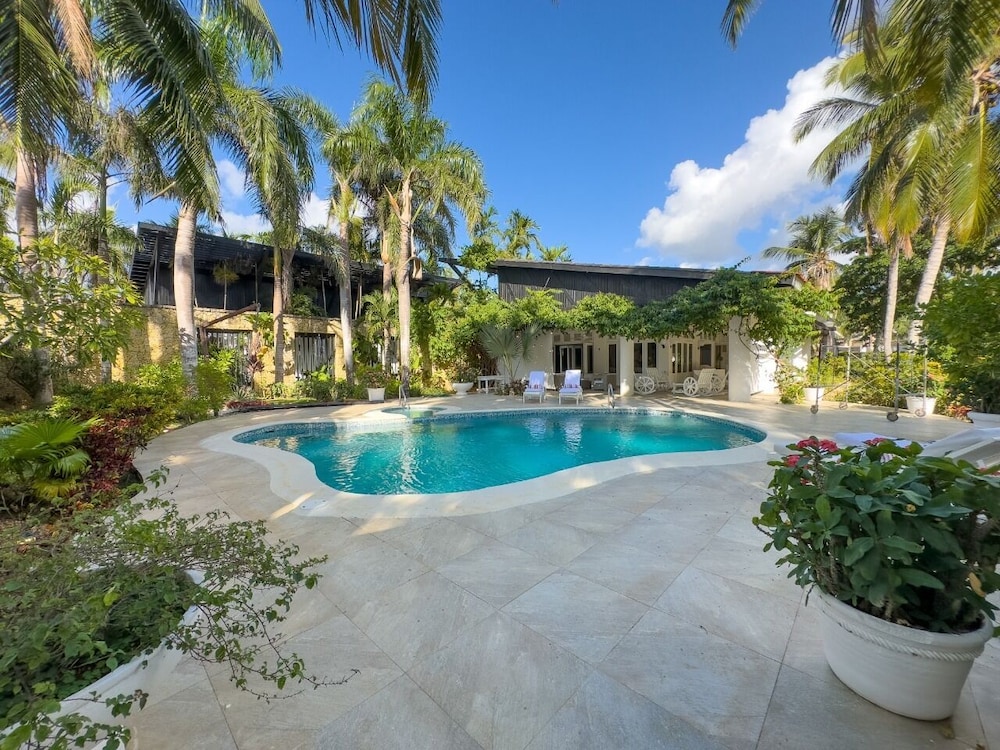 "srvittinivillas Great / Family / Trip Team/ Caribbean Dr" view 5