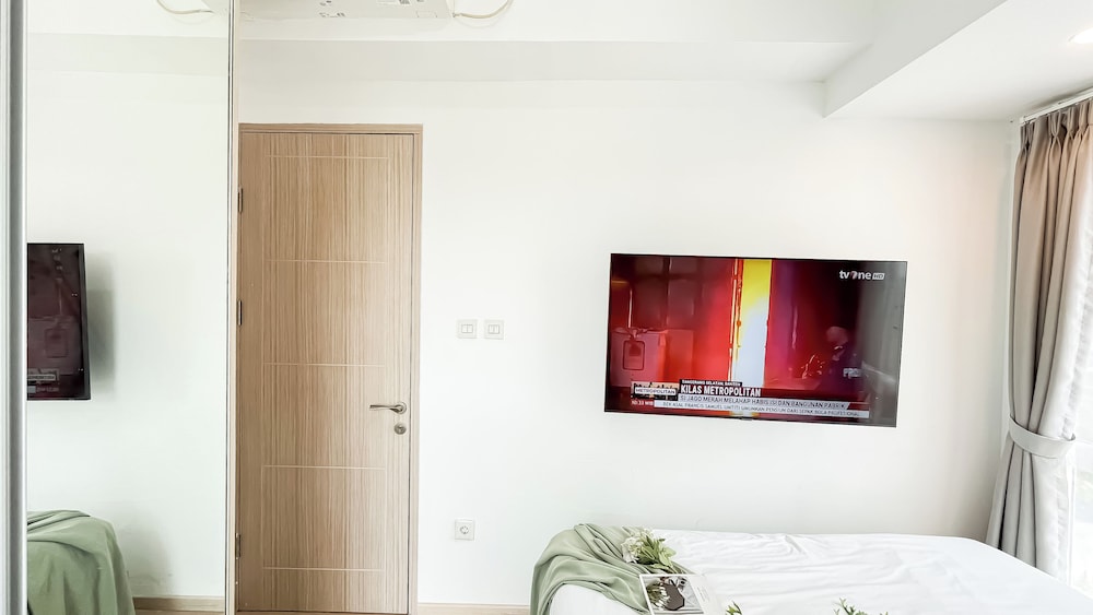 Modern Classic Touch 1Br Apartment At Tokyo Riverside Pik 2