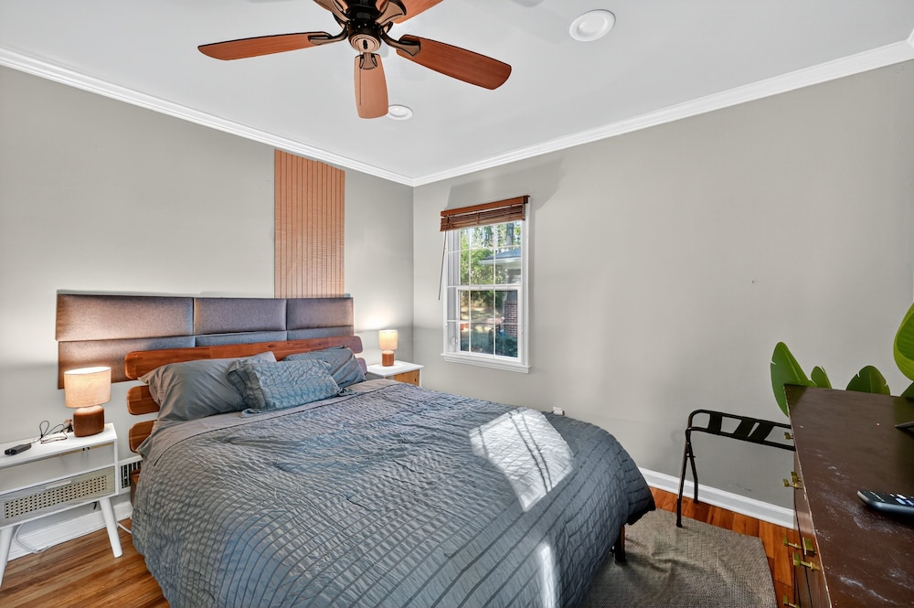 Charming East Atlanta Oasis Meets City Vibe 2 Bedroom Home