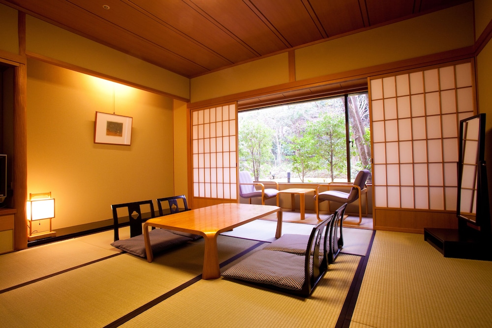 Ranzan Hotel - Image 5