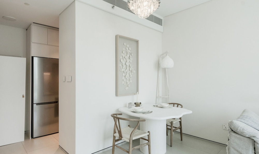 Luxury at JBR Jumeirah Gate Tower 1