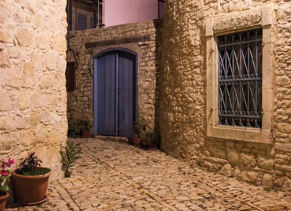 Lania Royal Oak House by TrulyCyprus