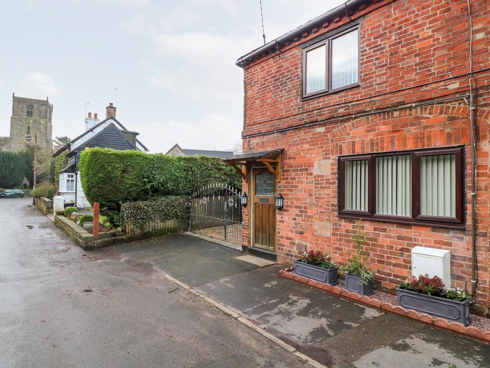 8 Church Lane
