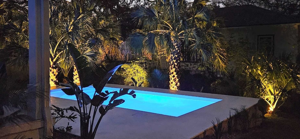 Serenity at Surfside by Avantstay Pool, Porches, Fire Pit & Arcade Near Vilano Beach