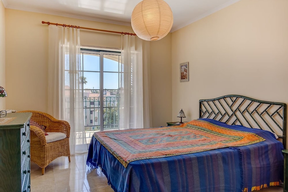 Apartment Oleander Excellent Townhouse in Carvoe
