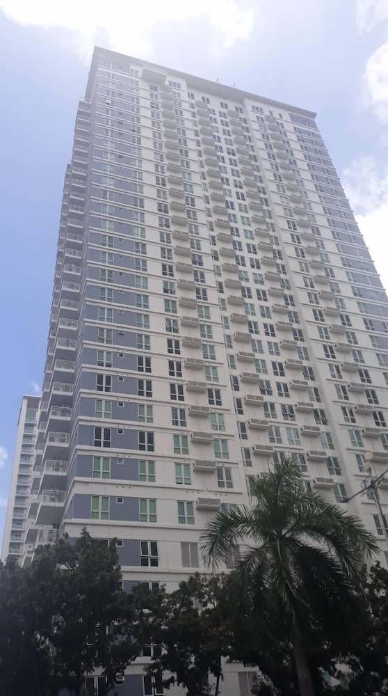 Solinea Tower 1 view 3
