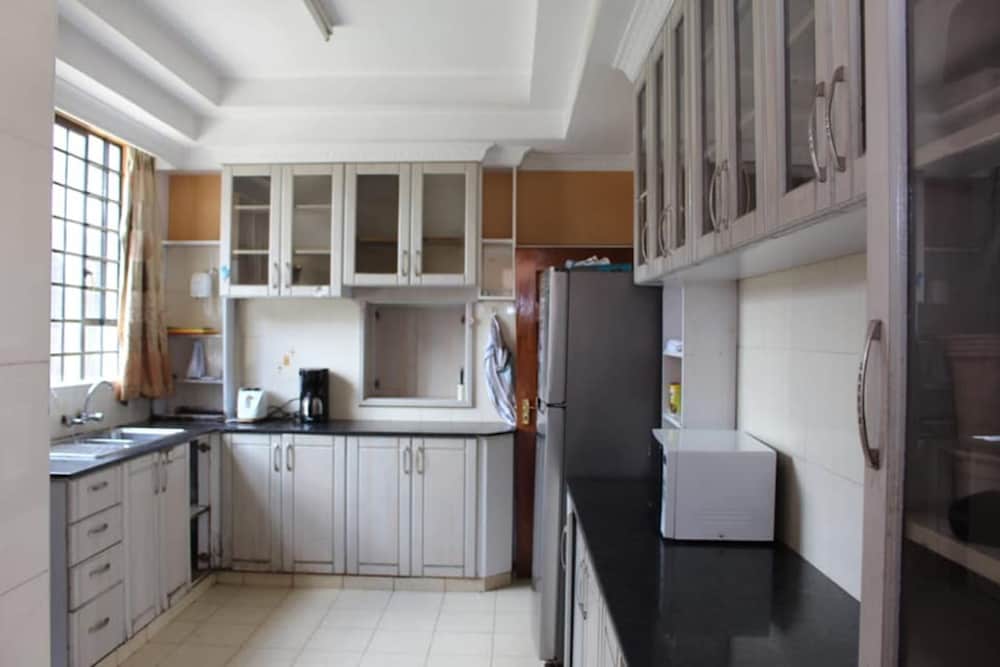 Tribu Guesthouse Nakuru view 4