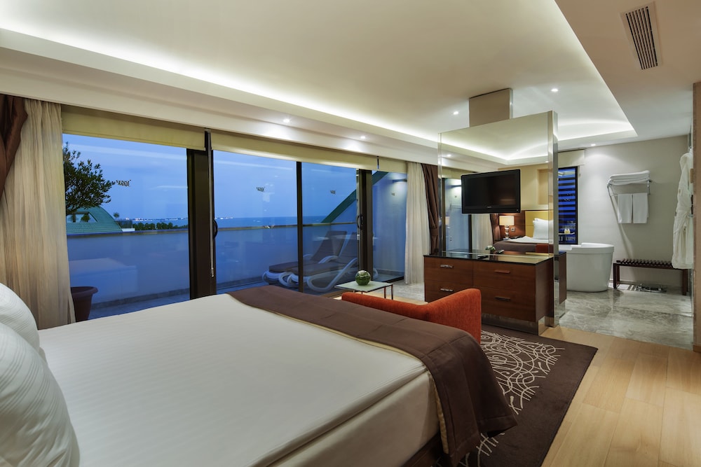 Tui Blue Side- All Inclusive