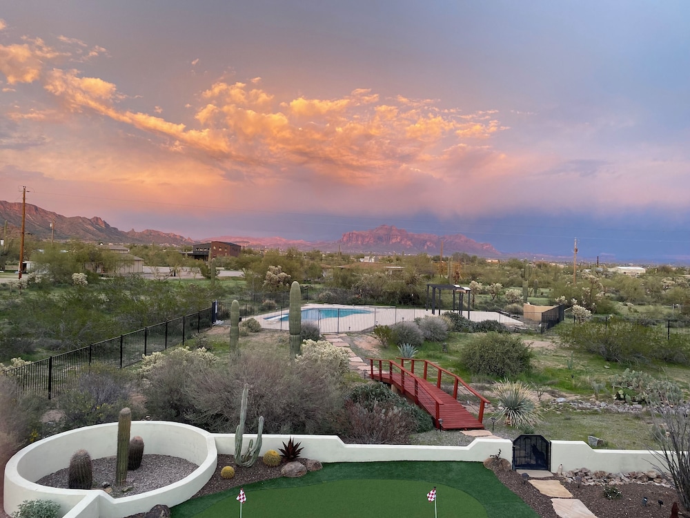 East Mesa Desert and Mountain Views: 5br, Pool view 3
