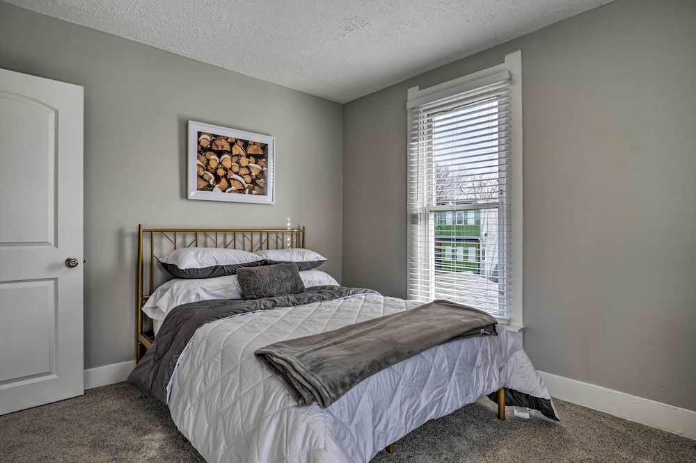Indianapolis Home ~ 1 Mi to Fountain Square view 5