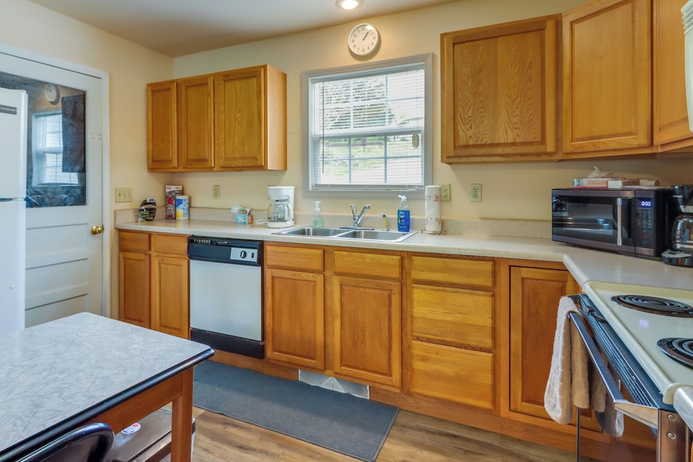 Lake of the Ozarks Vacation Rental w/ Boat Dock!