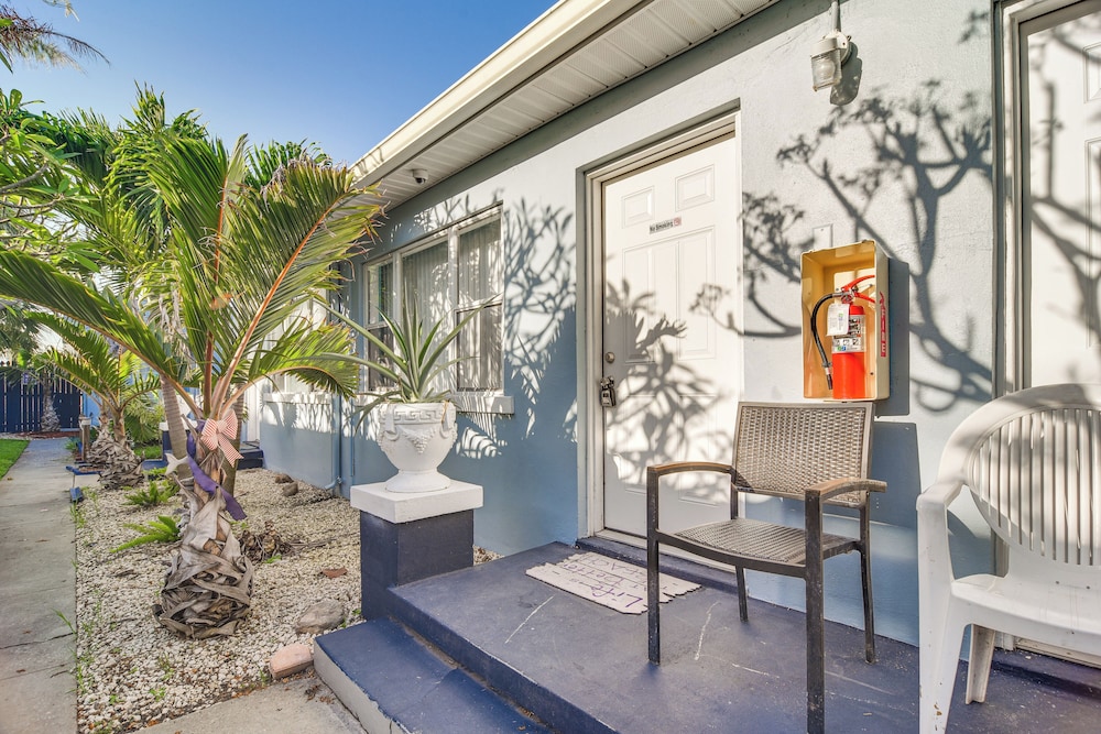 7 Mi to Dtwn: Cozy Studio in St Pete Beach!