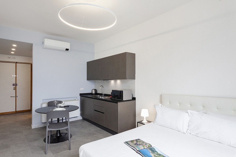 Chic Modern Lofts - B - BK