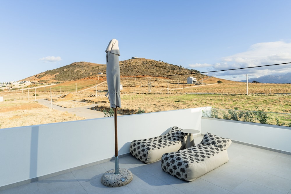 Villa Luxury Heaven - With Heated Pool