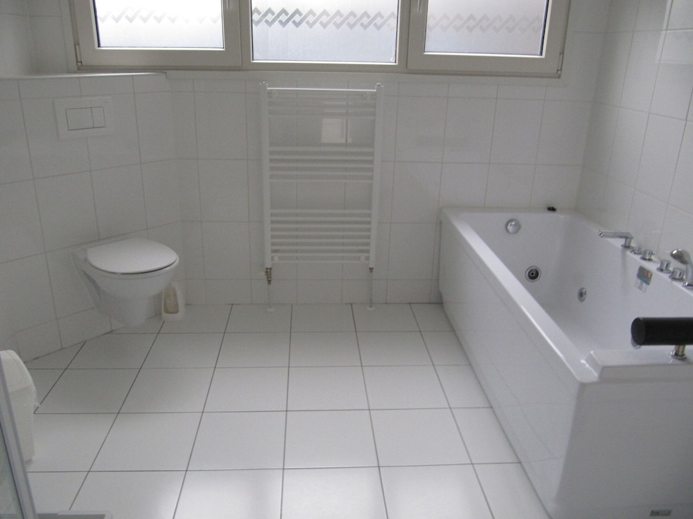 Tidy Furnished Chalet With a Dishwasher