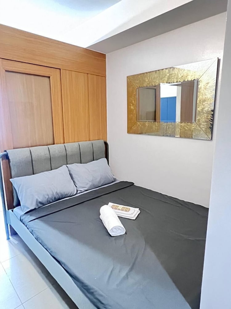 1 BR Shell Residences Facing amenities