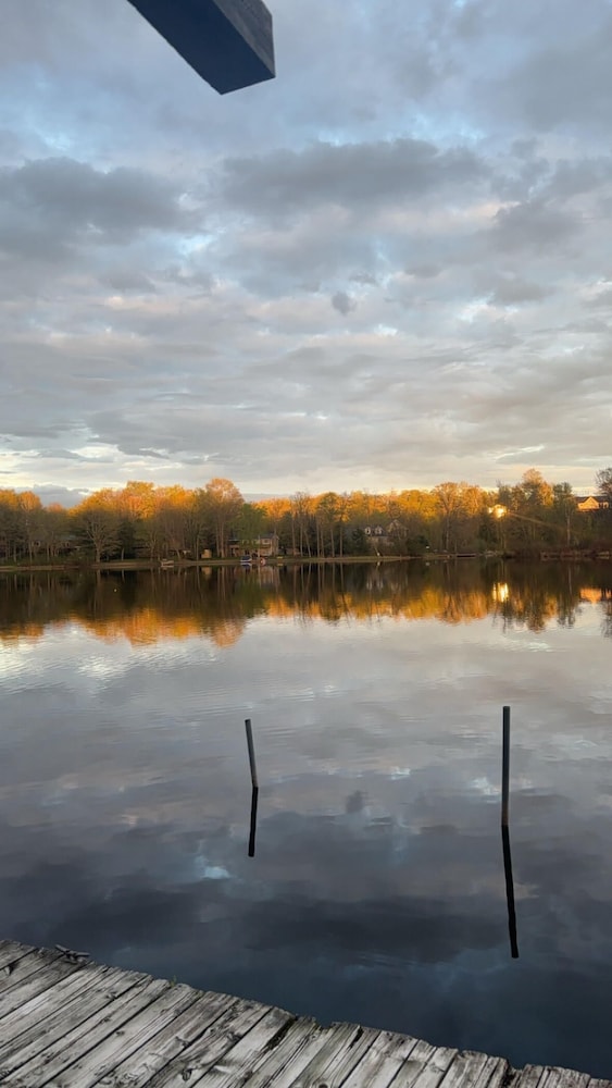 Lakefront Hideaway Resort