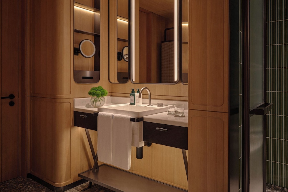 Kimpton Tsim Sha Tsui Hong Kong by IHG