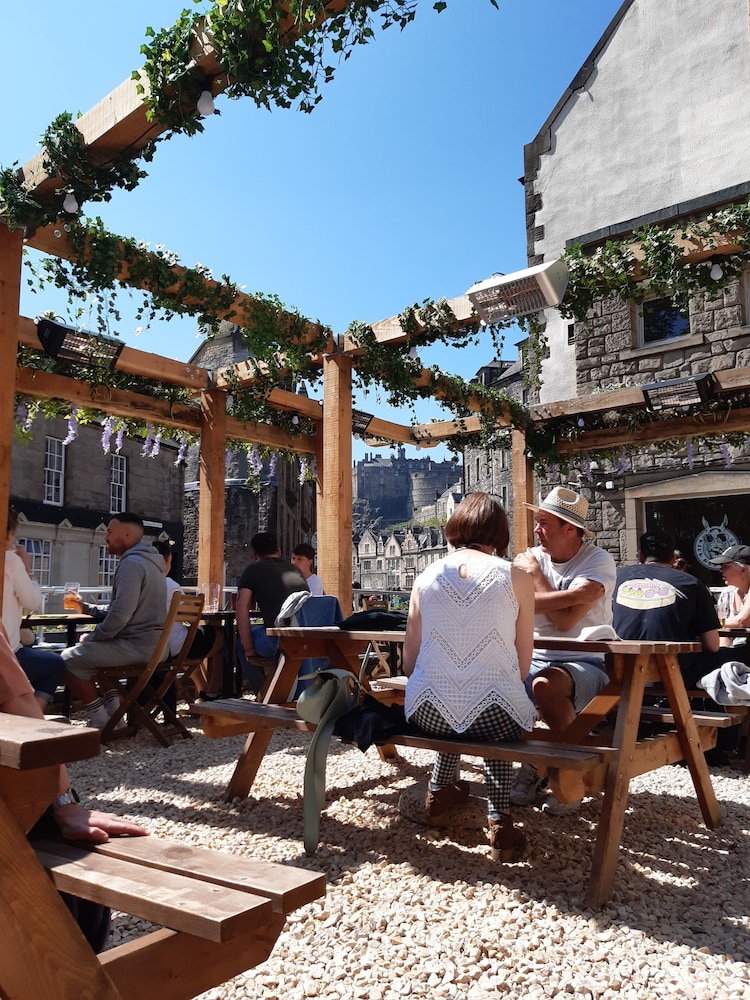 Kick Ass Greyfriars - Adults Only - Hostel