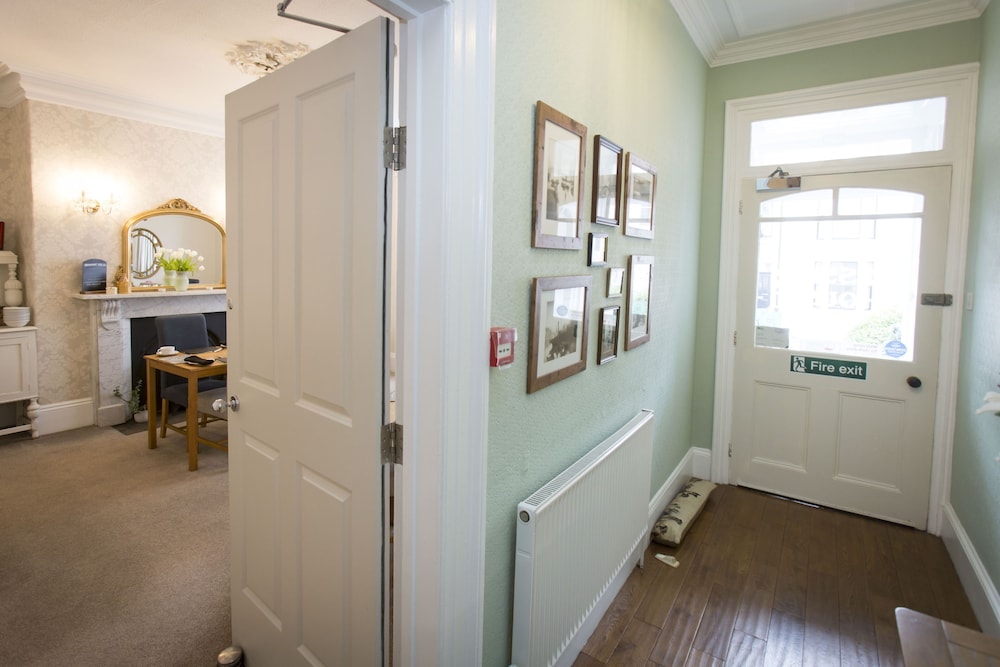 Rosslyn House