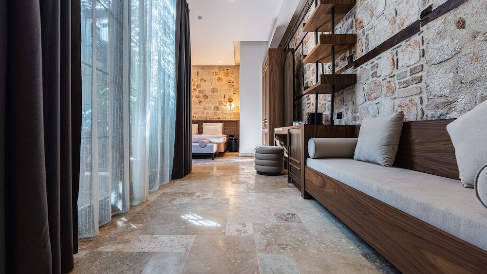 Belmondo Süitler - Image 101