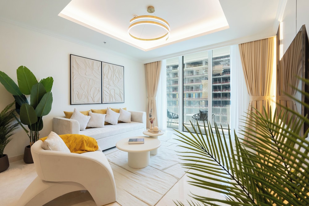 KeyRock - Dubai Marina with Pool & Gym