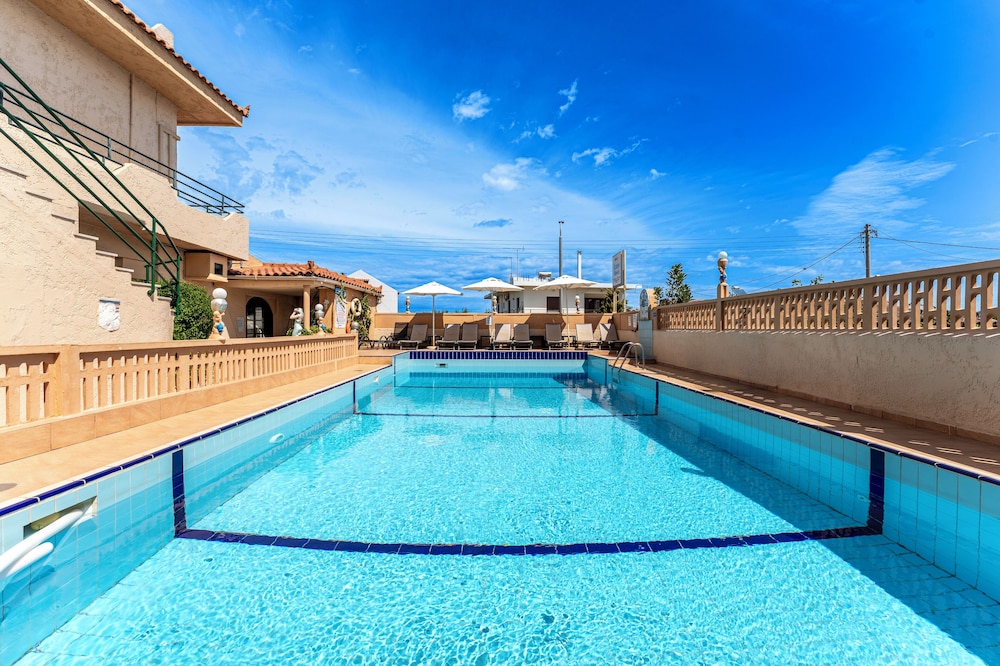 Evina Rooms & Suites