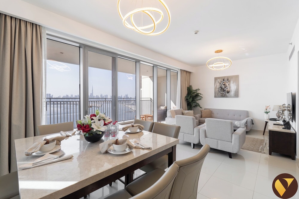Icon Bay Creek Harbour Waterfront Living